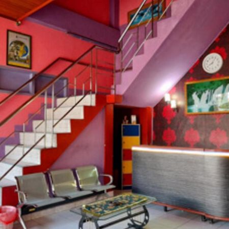 Hotel Rosichan Bau Bau Mitra Reddoorz Baubau Exteriör bild