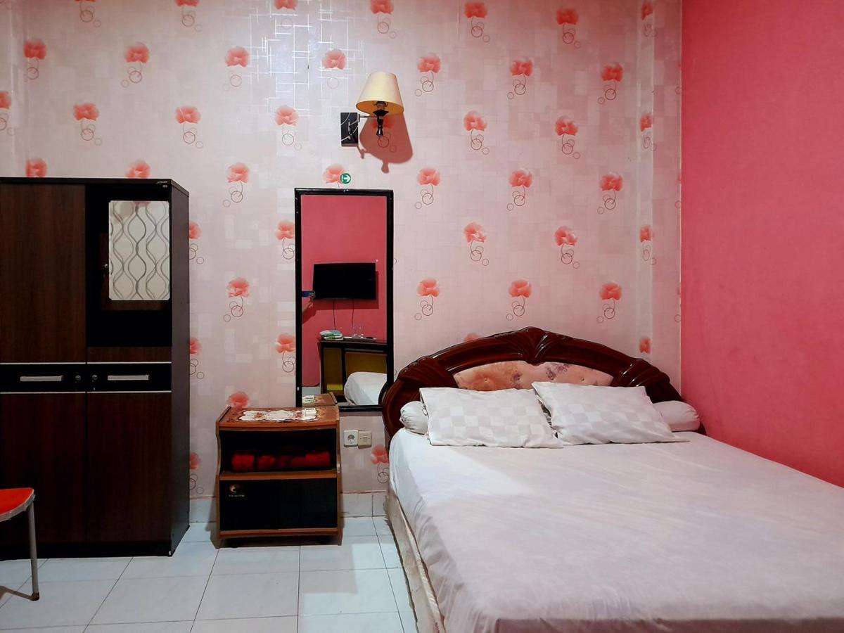 Hotel Rosichan Bau Bau Mitra Reddoorz Baubau Exteriör bild
